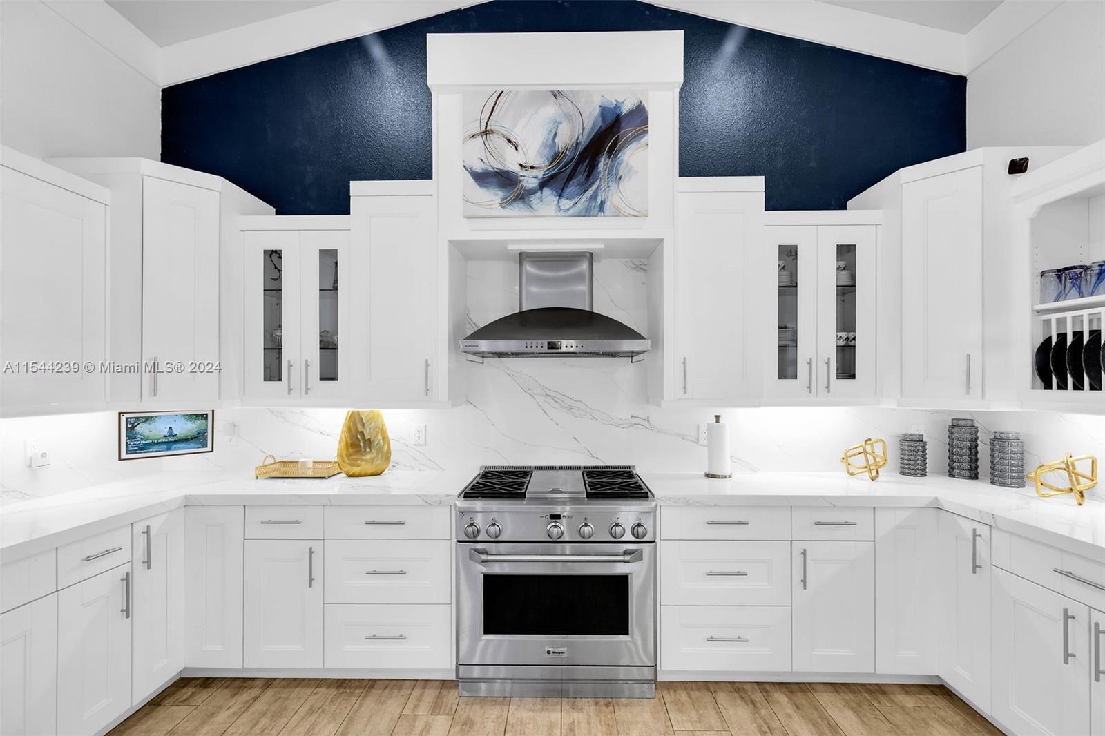 PORT LARGO - Residential