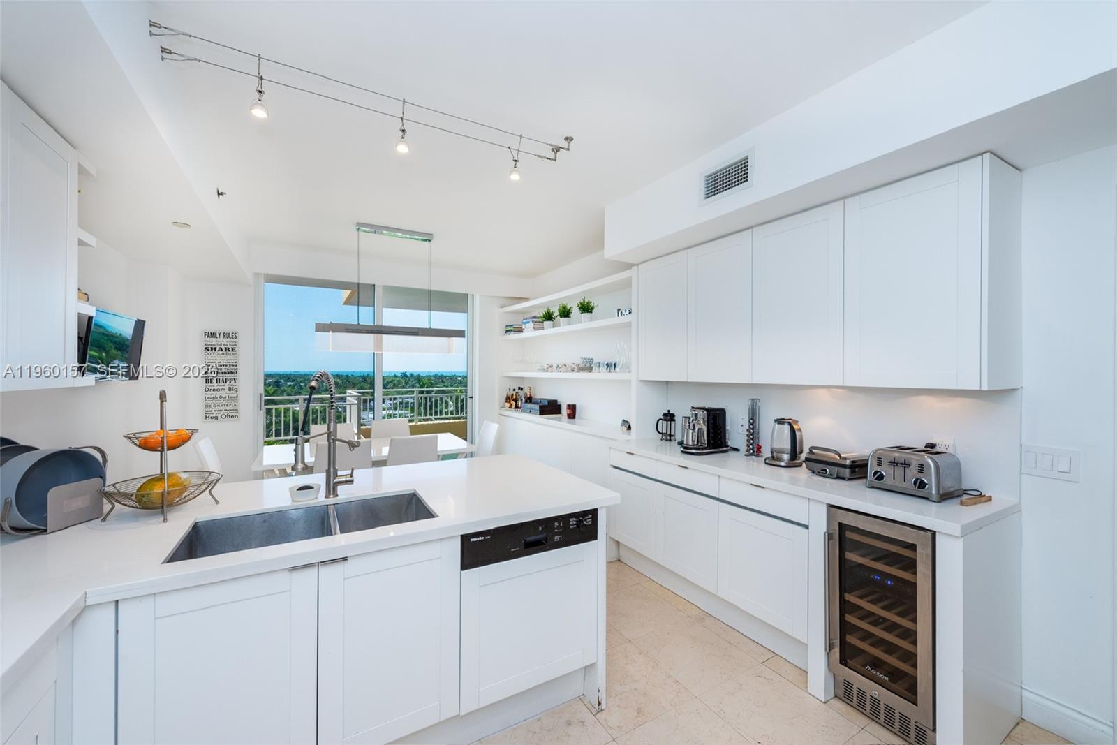 OCEAN TOWER ONE CONDO - Residential