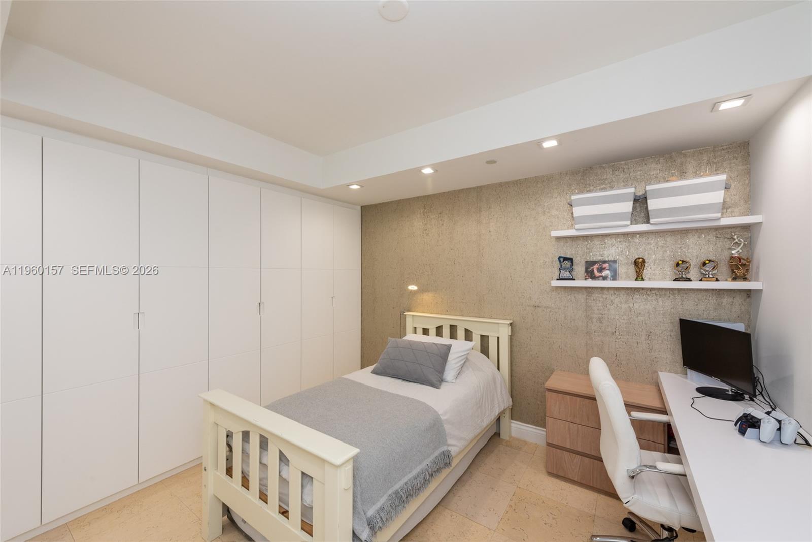 OCEAN TOWER ONE CONDO - Residential