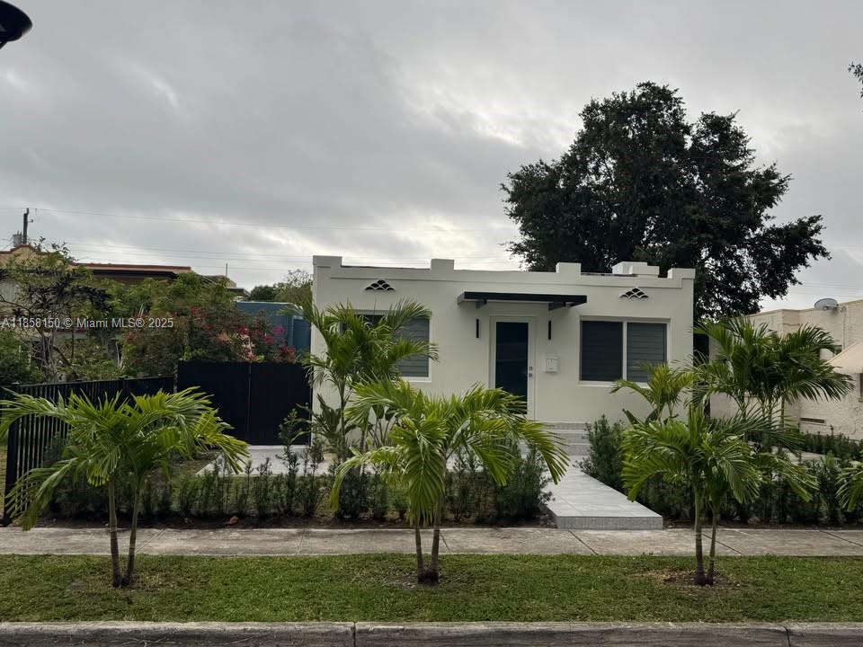 1670 SW 11th Ter