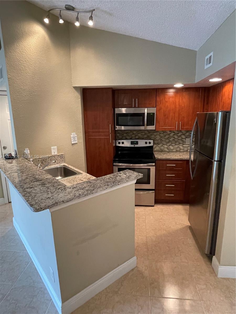 ISLES AT LAGO MAR CONDO - Residential