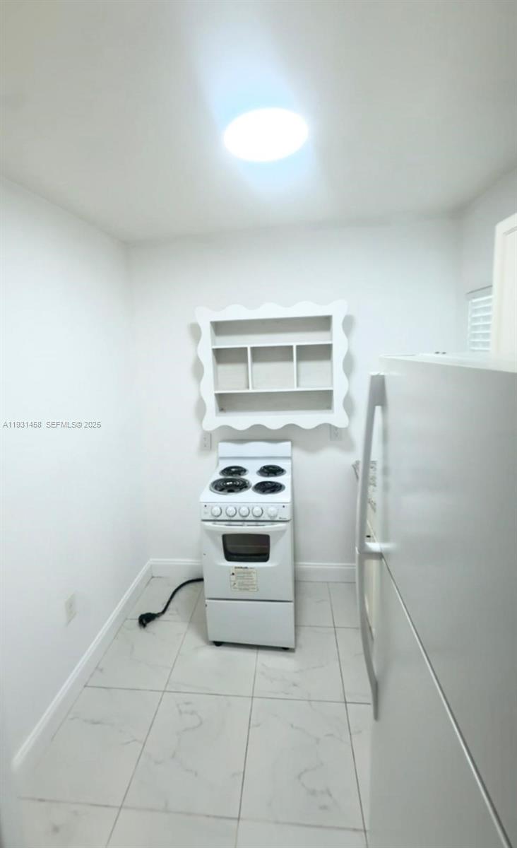 STEPHEN MANOR - Residential Lease