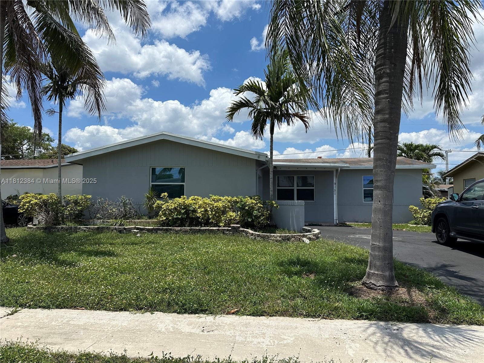 SUNRISE GOLF VILLAGE SEC - Residential