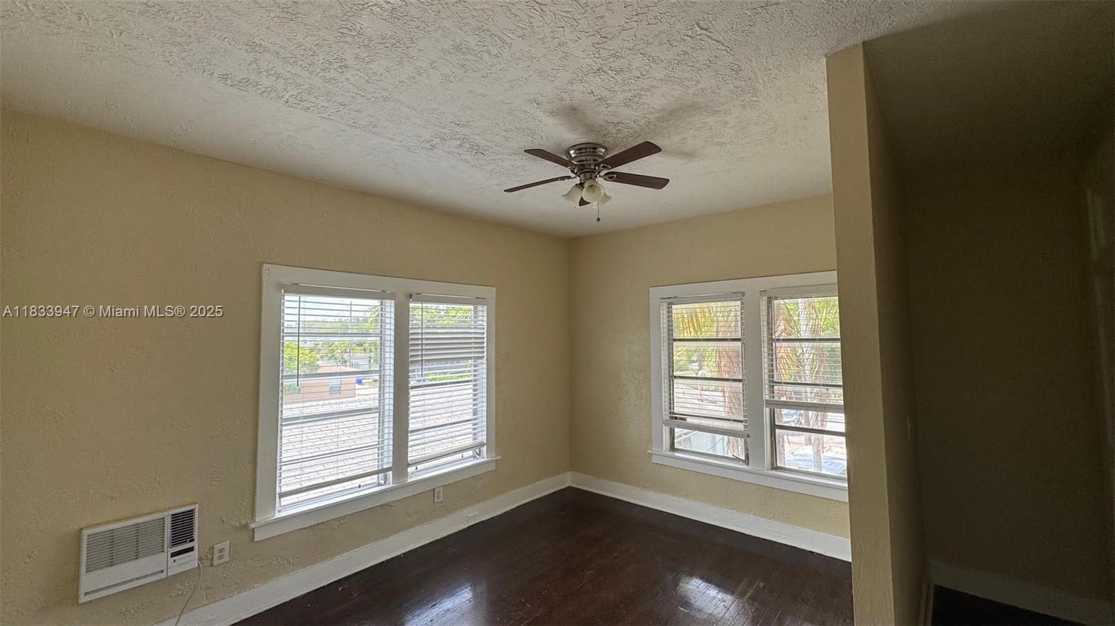 HOLLYWOOD SOUTH SIDE ADD - Residential Lease