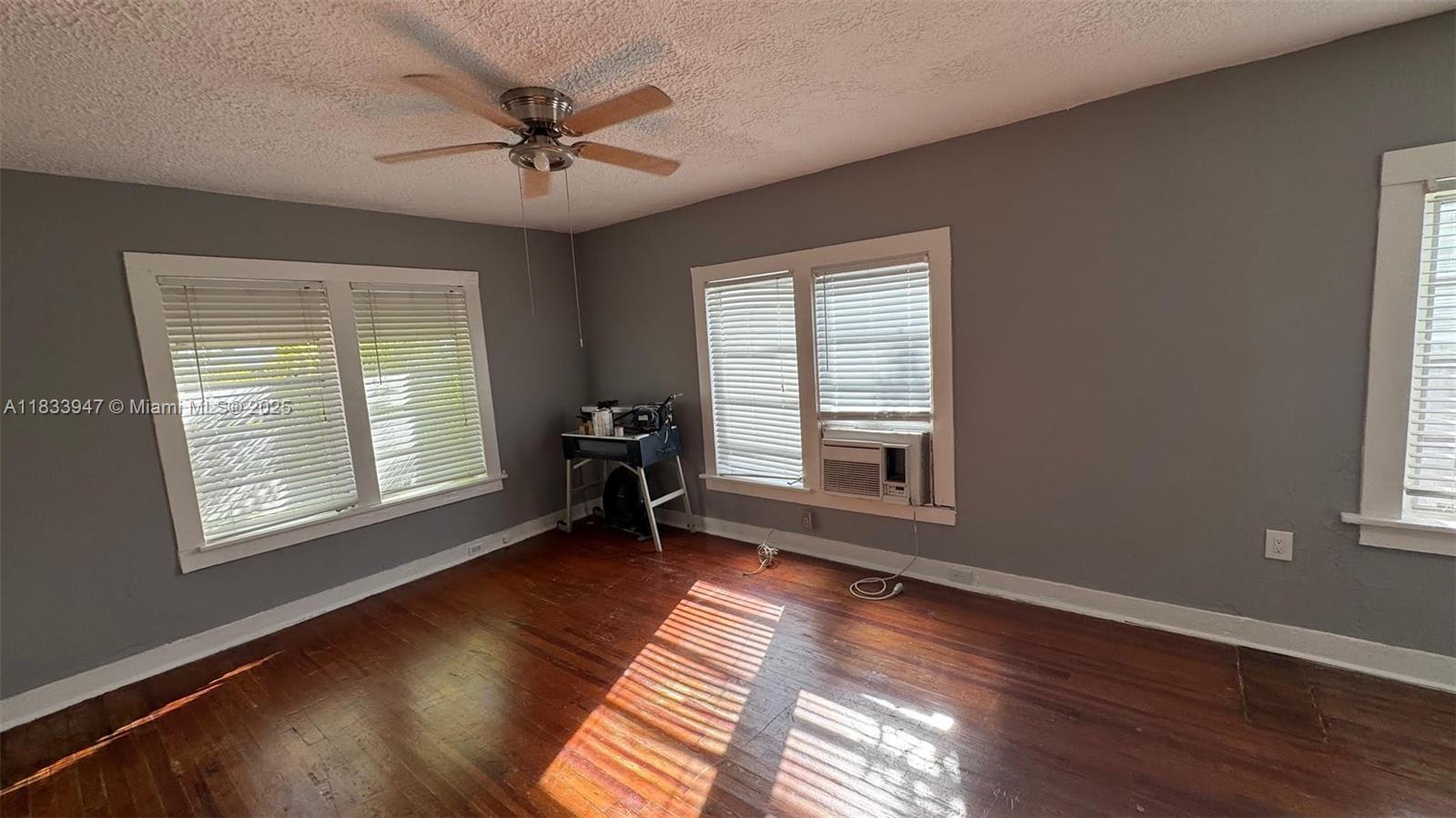 HOLLYWOOD SOUTH SIDE ADD - Residential Lease