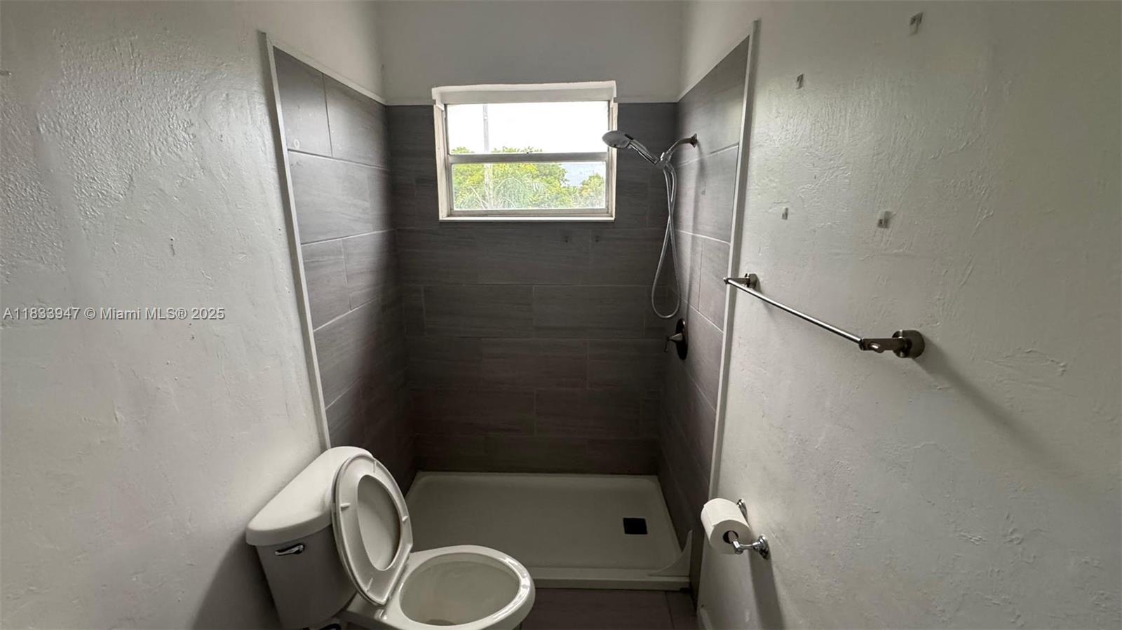 HOLLYWOOD SOUTH SIDE ADD - Residential Lease