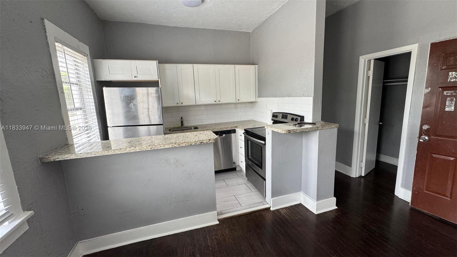 HOLLYWOOD SOUTH SIDE ADD - Residential Lease