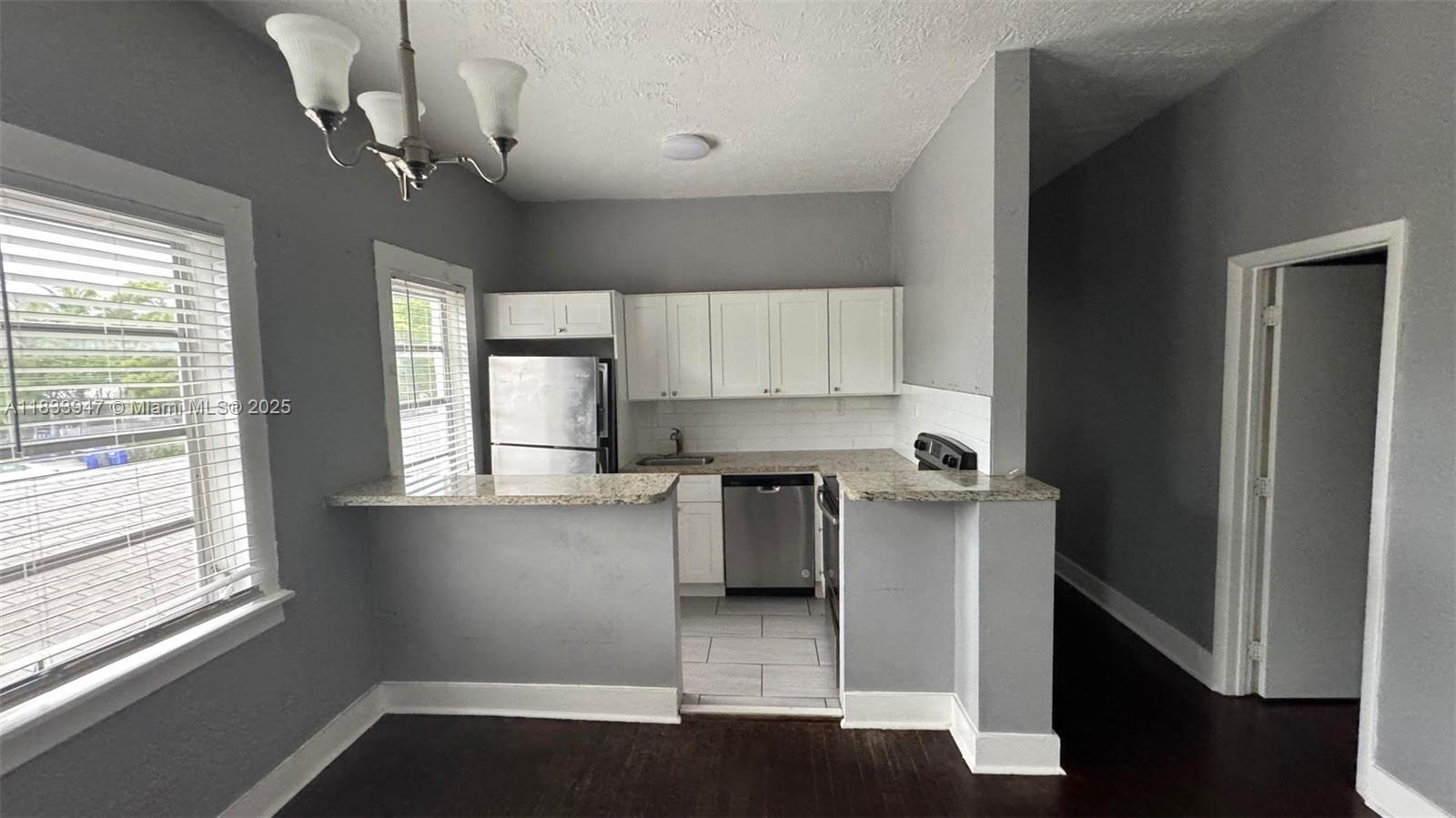 HOLLYWOOD SOUTH SIDE ADD - Residential Lease