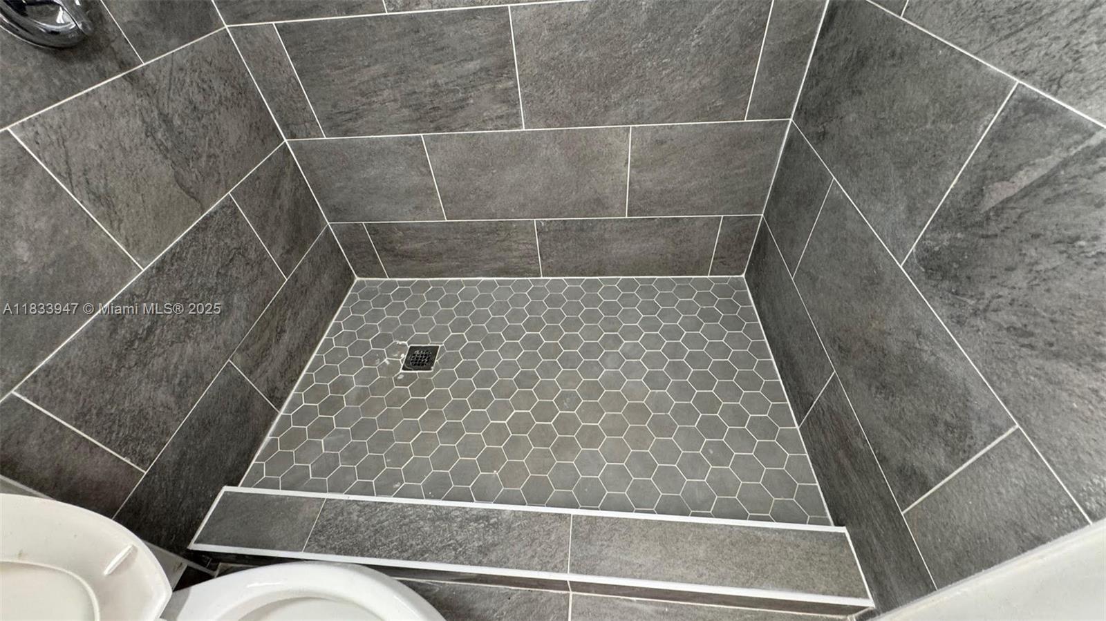 HOLLYWOOD SOUTH SIDE ADD - Residential Lease