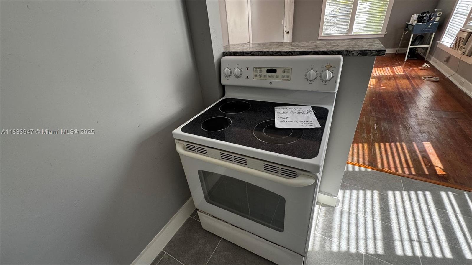 HOLLYWOOD SOUTH SIDE ADD - Residential Lease