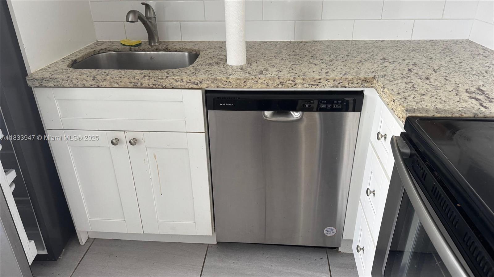 HOLLYWOOD SOUTH SIDE ADD - Residential Lease