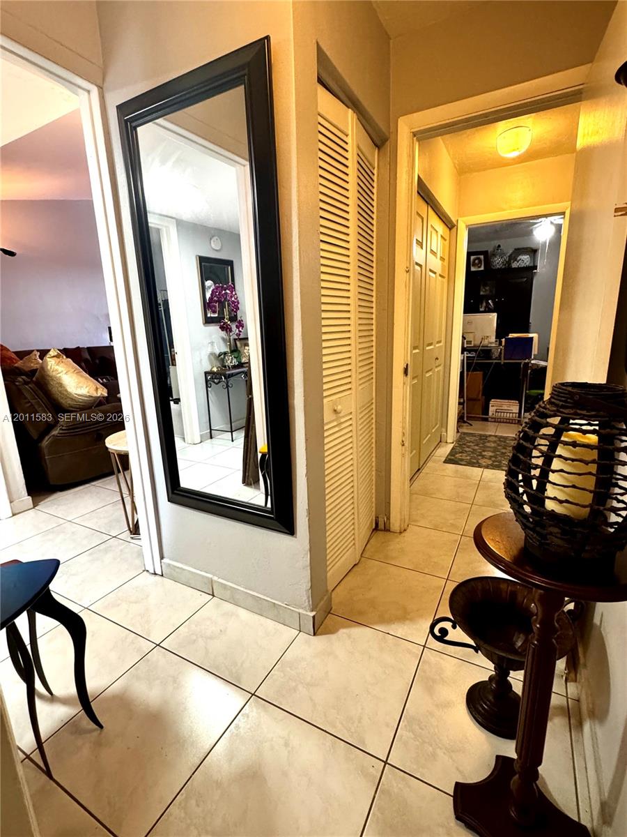 DEVON AIRE VILLAS SEC 8 - Residential