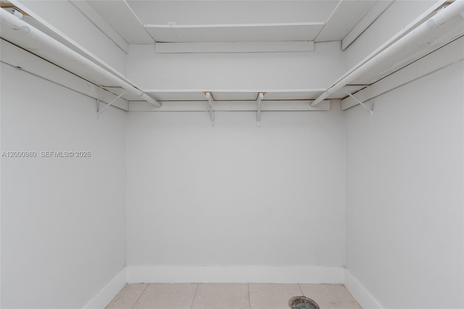 PICKWICK LAKE ESTATES SEC - Residential