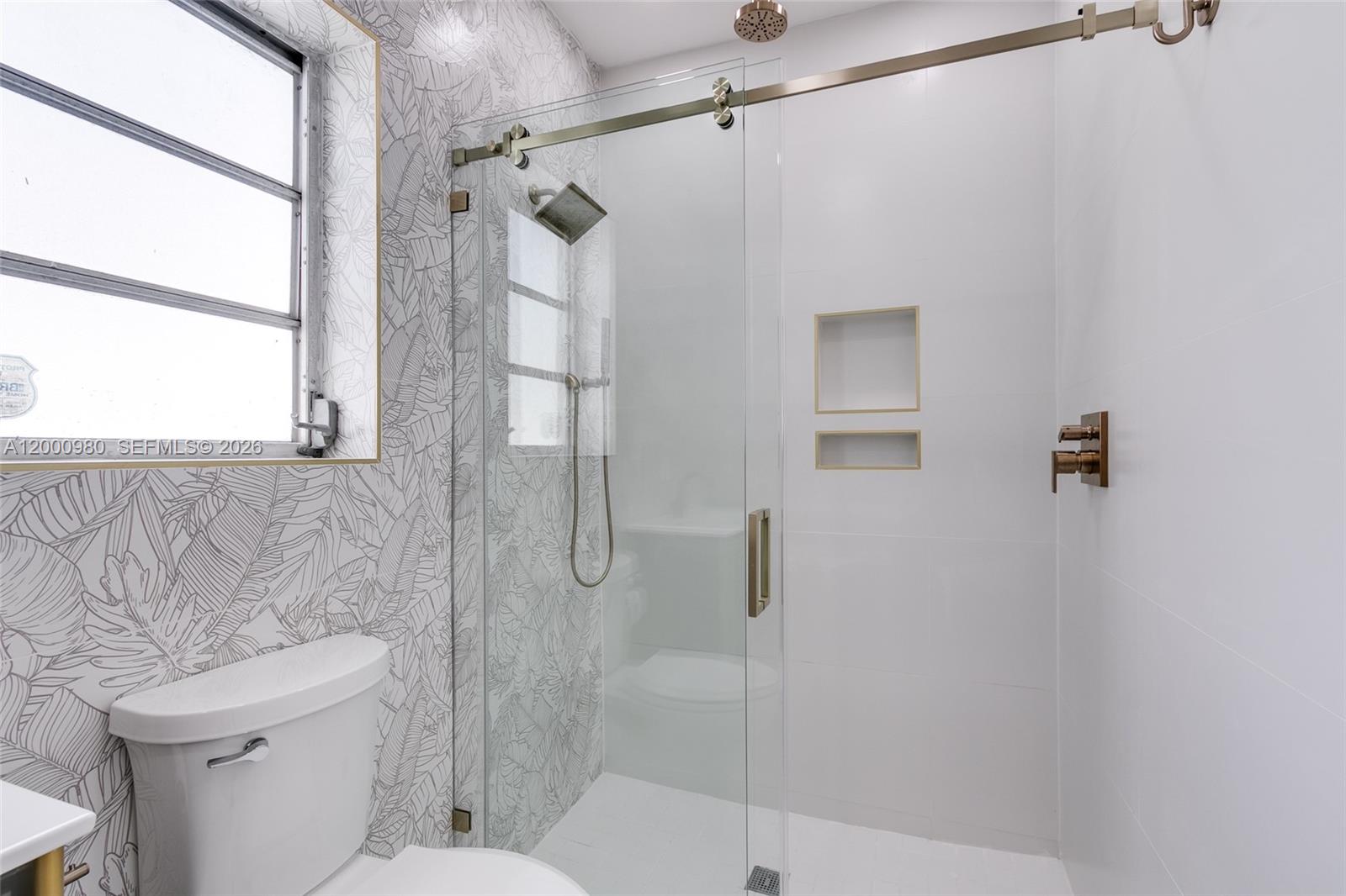 PICKWICK LAKE ESTATES SEC - Residential