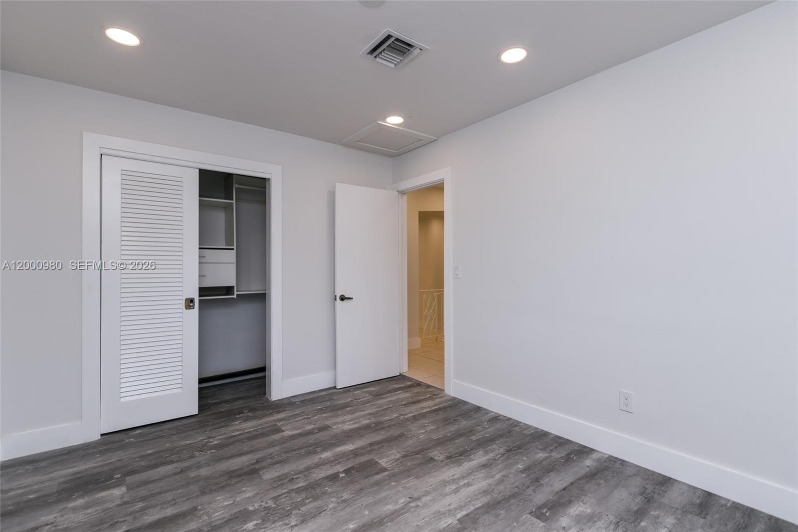 PICKWICK LAKE ESTATES SEC - Residential