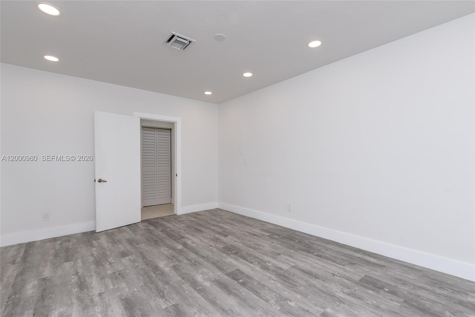 PICKWICK LAKE ESTATES SEC - Residential