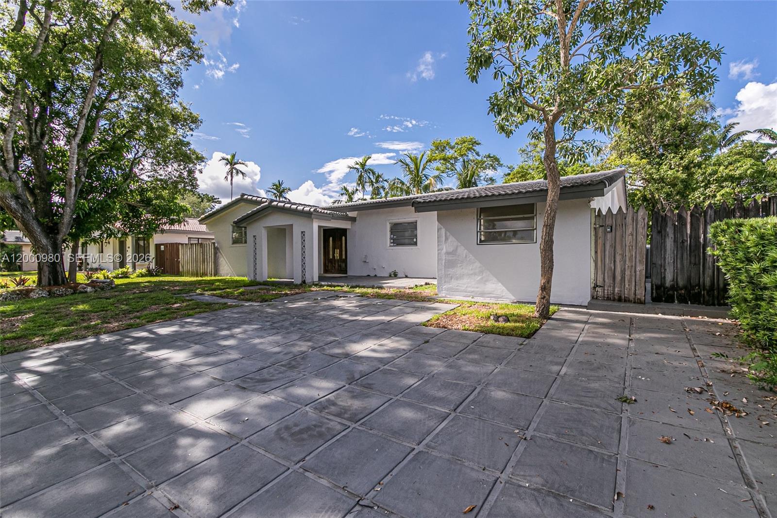 PICKWICK LAKE ESTATES SEC - Residential