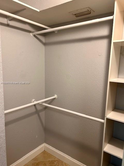 KEYS GATE CONDO NO ONE - Residential