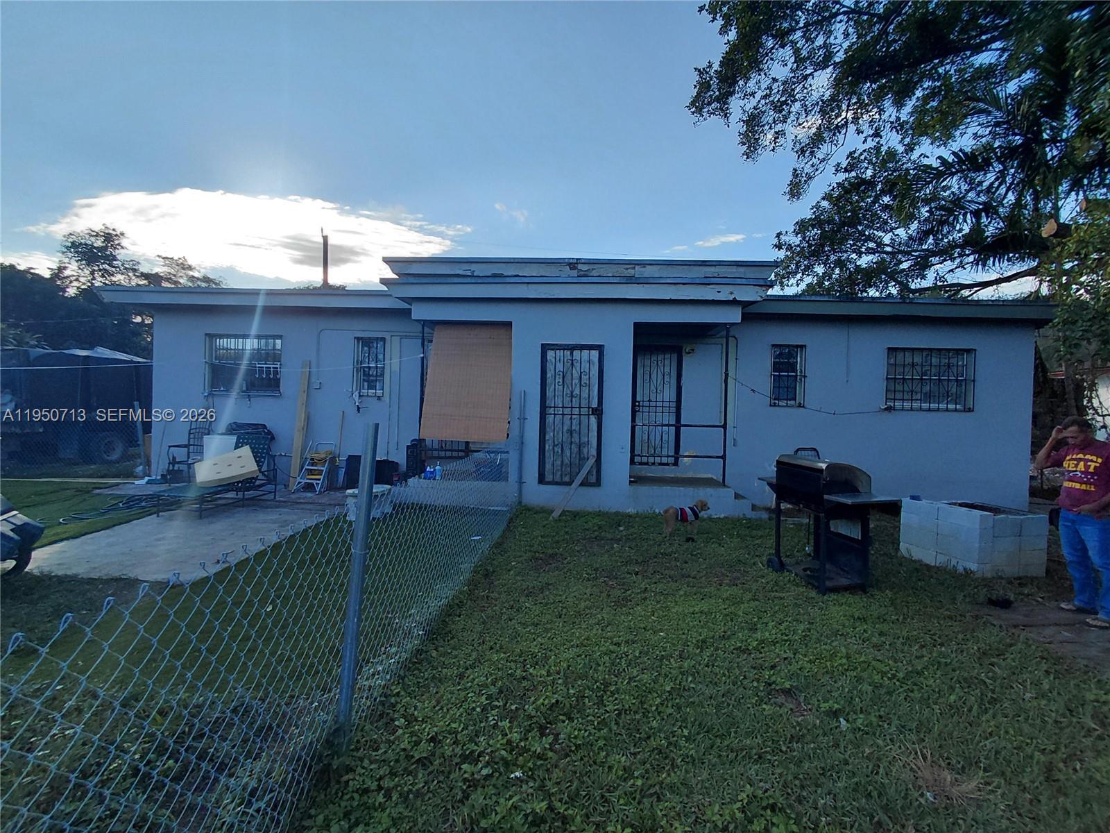 EVERGLADES AVENUE HGTS RE - Residential Income