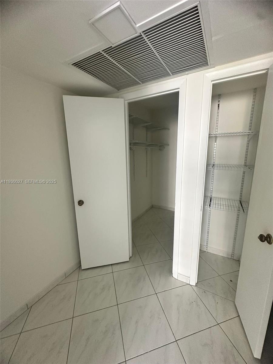 OCEANSIDE PLAZA CONDO - Residential Lease