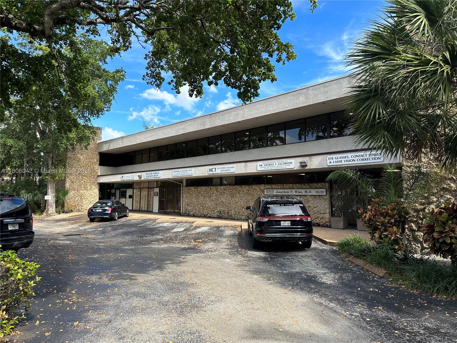 PRIME LEASE OPPORTUNITY! This general/medical office condo is strategically located directly on Presidential Circle. Presidential circle is considered to be Hollywood's premier office district and is very desirable and in close proximity to the Florida Turnpike and I-Â95. The condo is fully built out and ready for immediate occupancy. The space has 4 rooms, 2 restrooms and two main entrances. The condo offers ample, direct parking for customers. Take advantage of this unparalleled opportunity to establish your presence in one of the most coveted locations in Hollywood!