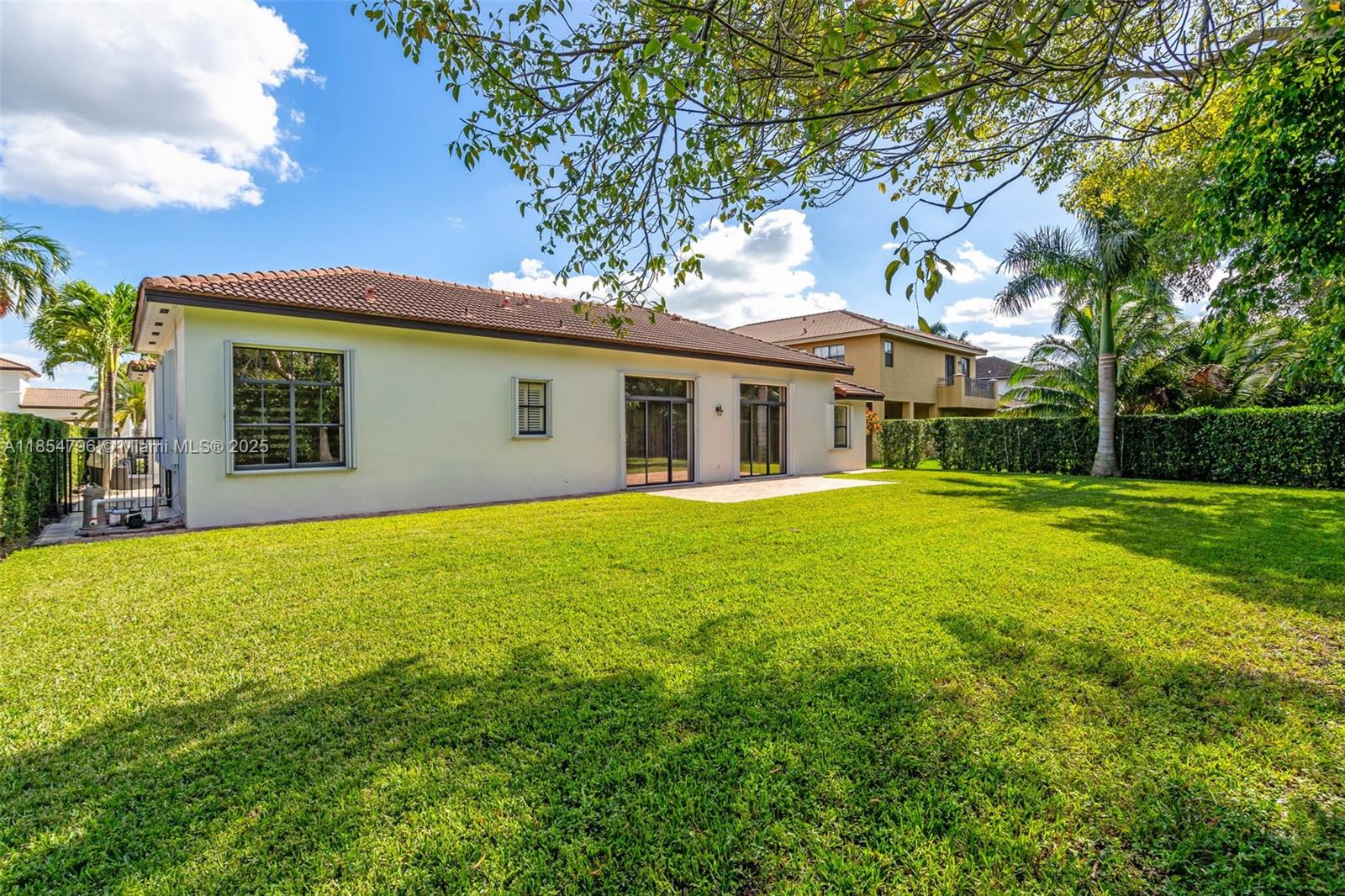 HARBOUR LAKES ESTATES - Residential