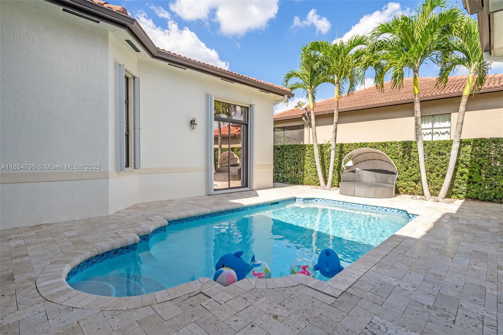 HARBOUR LAKES ESTATES - Residential