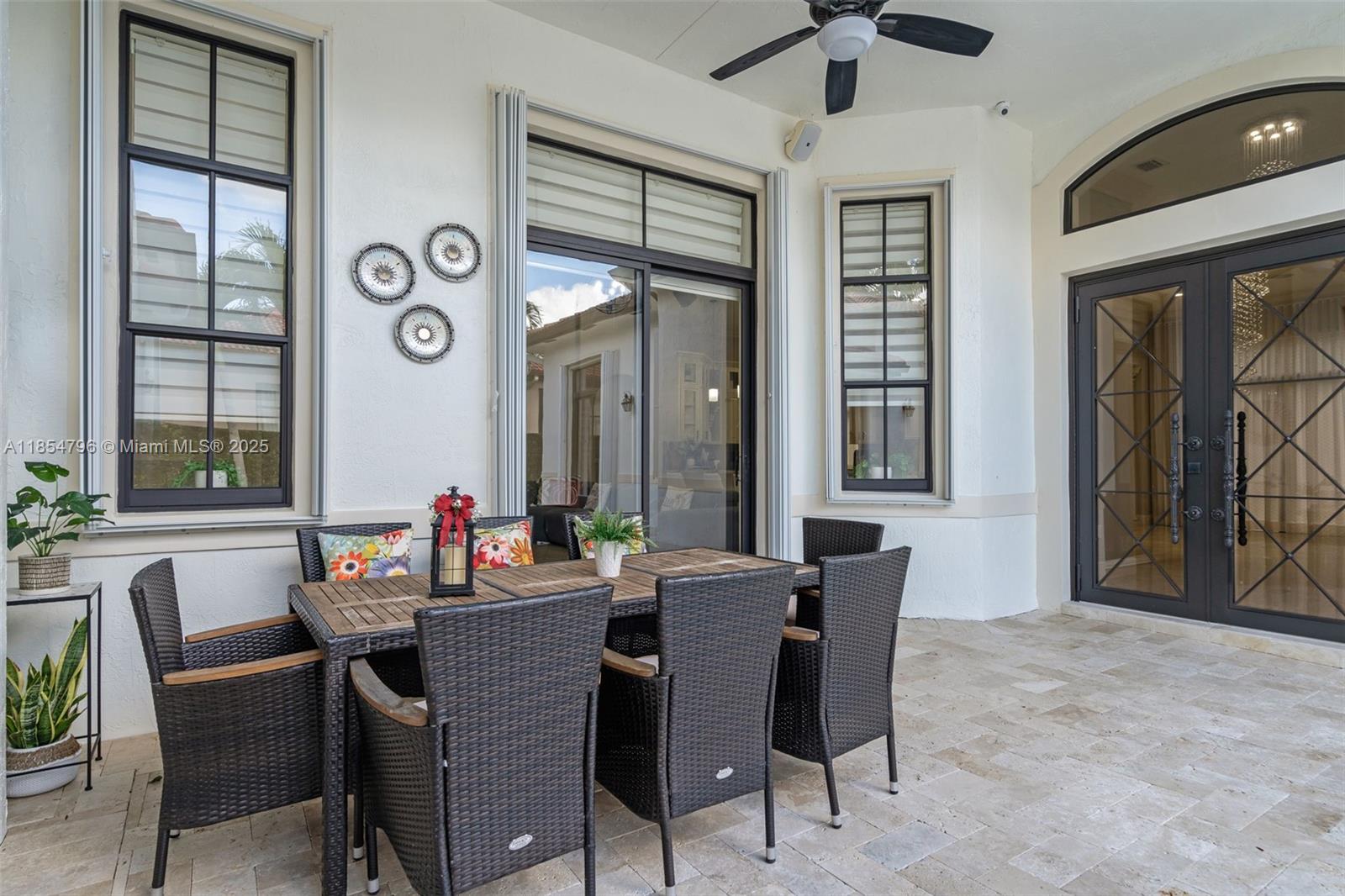 HARBOUR LAKES ESTATES - Residential