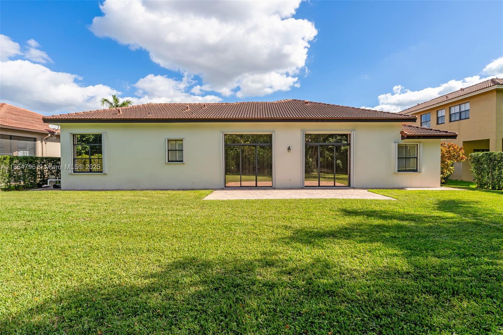 HARBOUR LAKES ESTATES - Residential