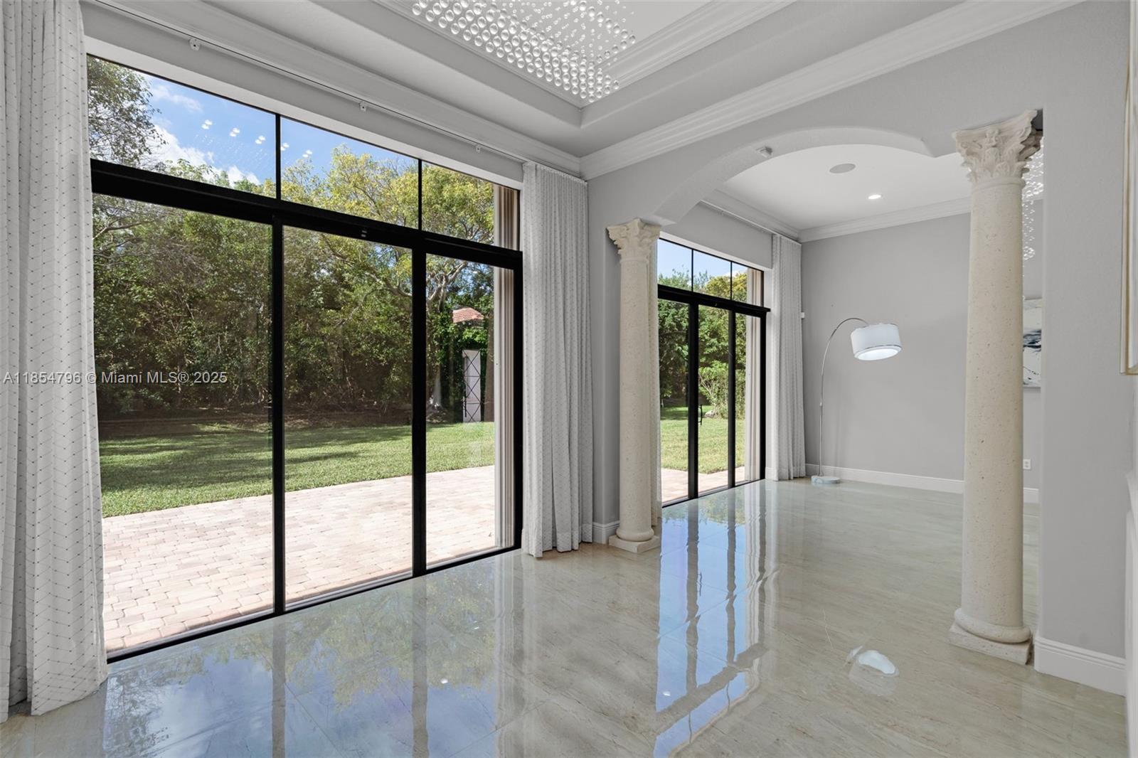 HARBOUR LAKES ESTATES - Residential