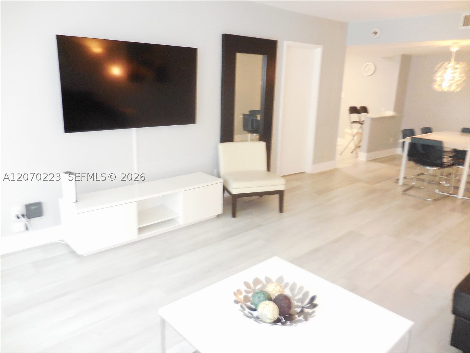 5151 Collins Ave 427
