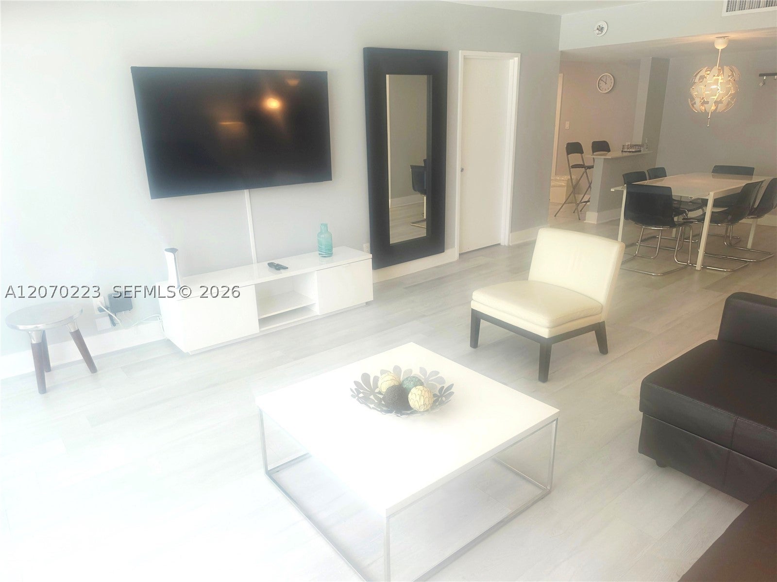 5151 Collins Ave 427