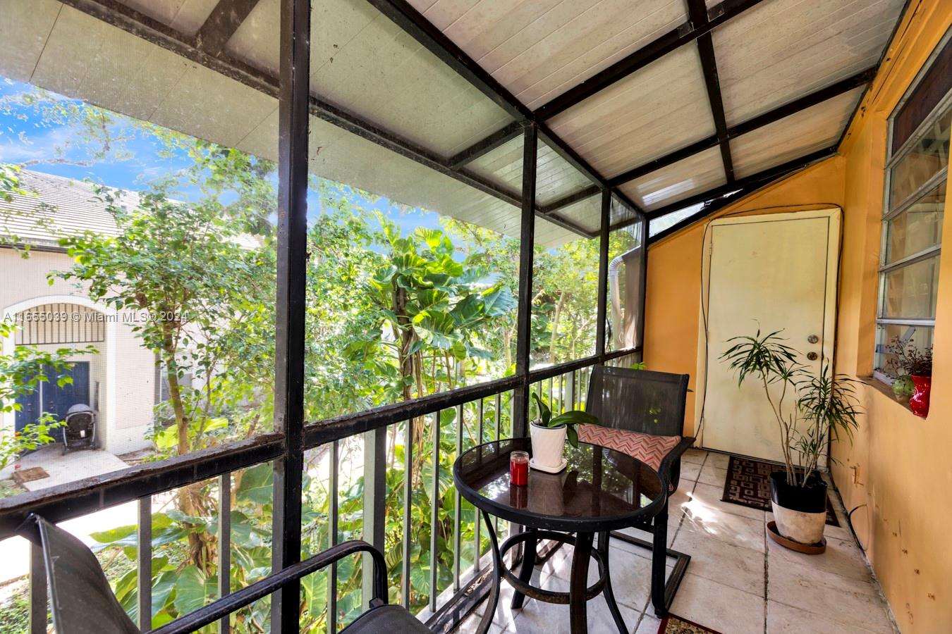 LAGO WEST CONDOMINIUM - Residential