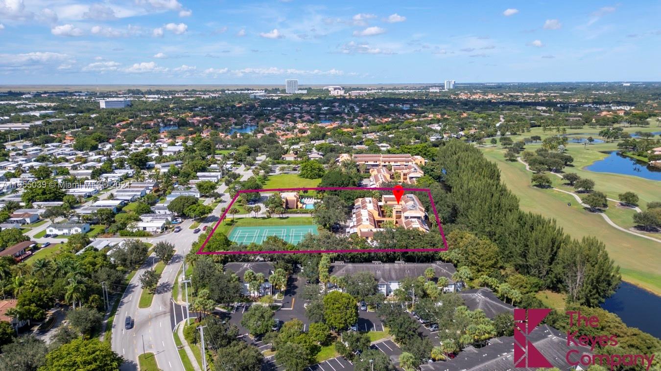 LAGO WEST CONDOMINIUM - Residential