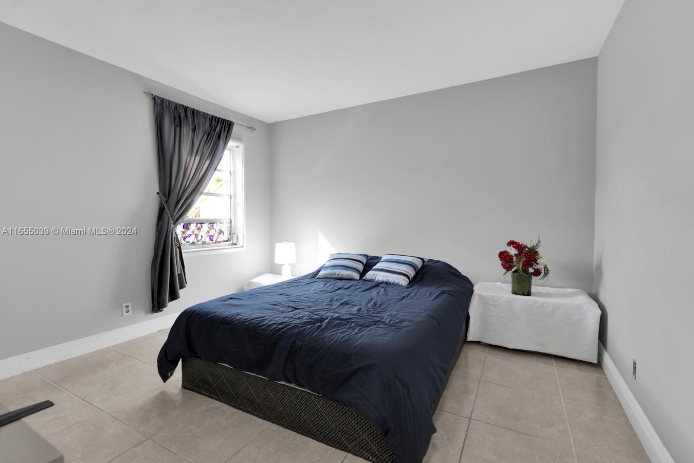 LAGO WEST CONDOMINIUM - Residential
