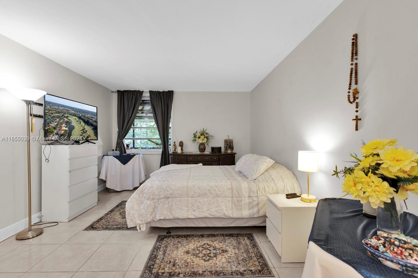 LAGO WEST CONDOMINIUM - Residential