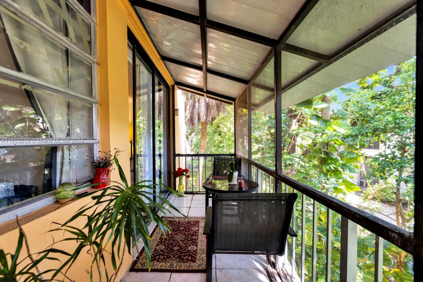 LAGO WEST CONDOMINIUM - Residential