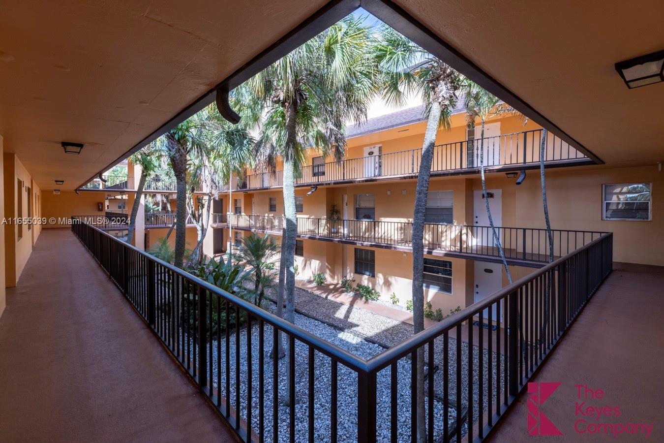 LAGO WEST CONDOMINIUM - Residential