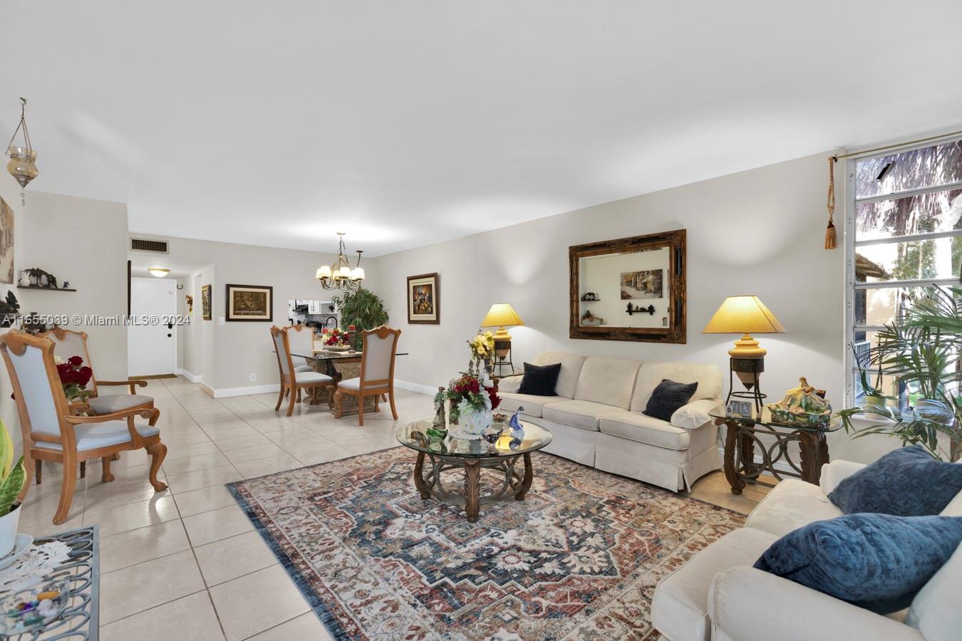 LAGO WEST CONDOMINIUM - Residential