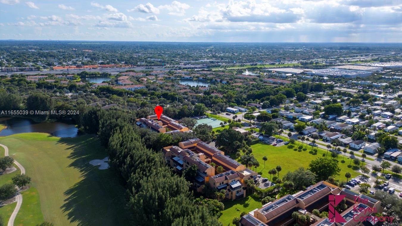 LAGO WEST CONDOMINIUM - Residential