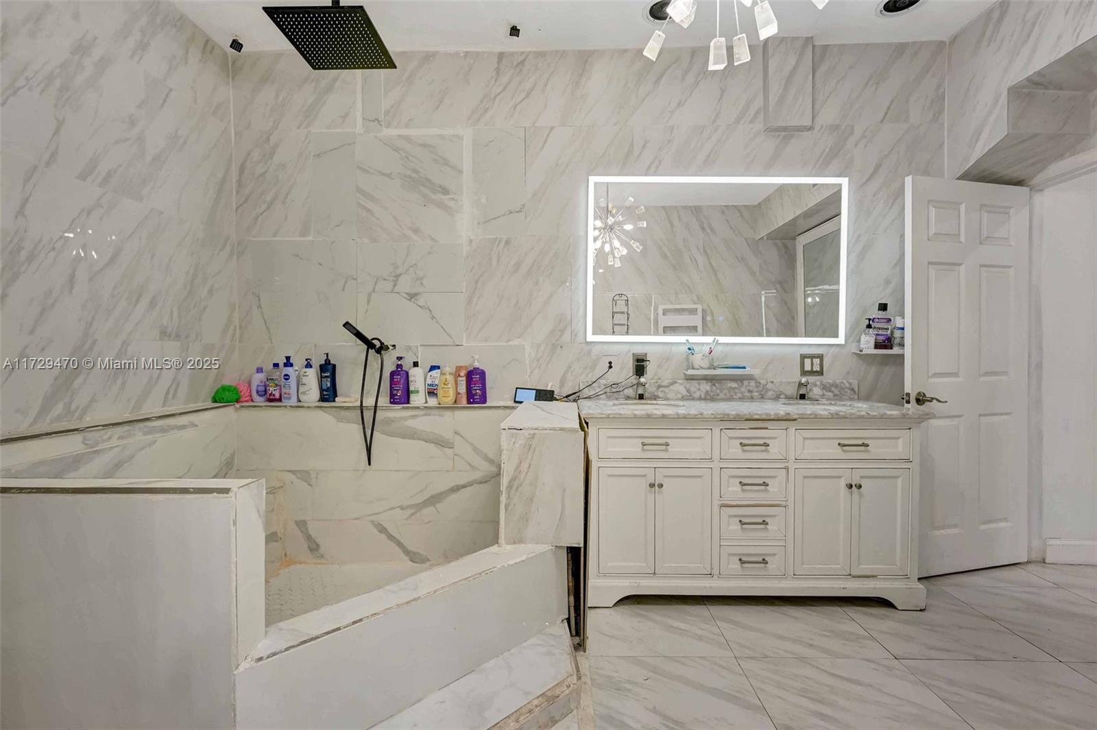 PICKWICK LAKE ESTS SEC 2 - Residential