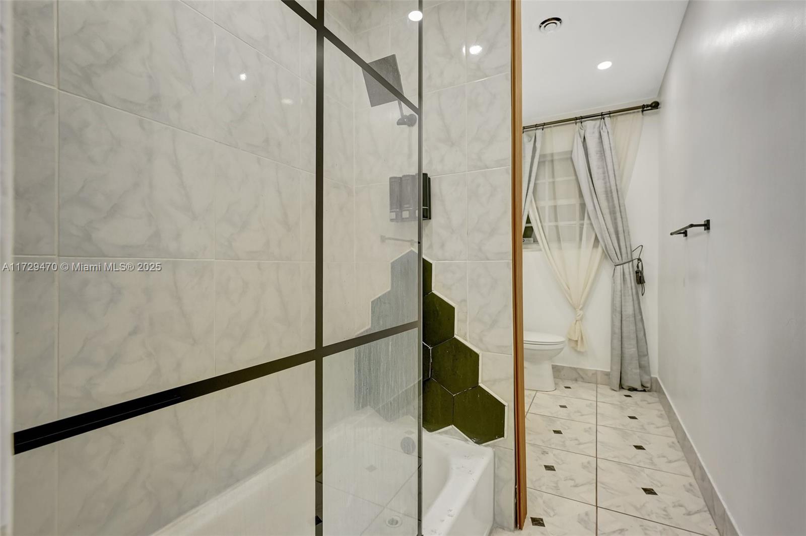 PICKWICK LAKE ESTS SEC 2 - Residential