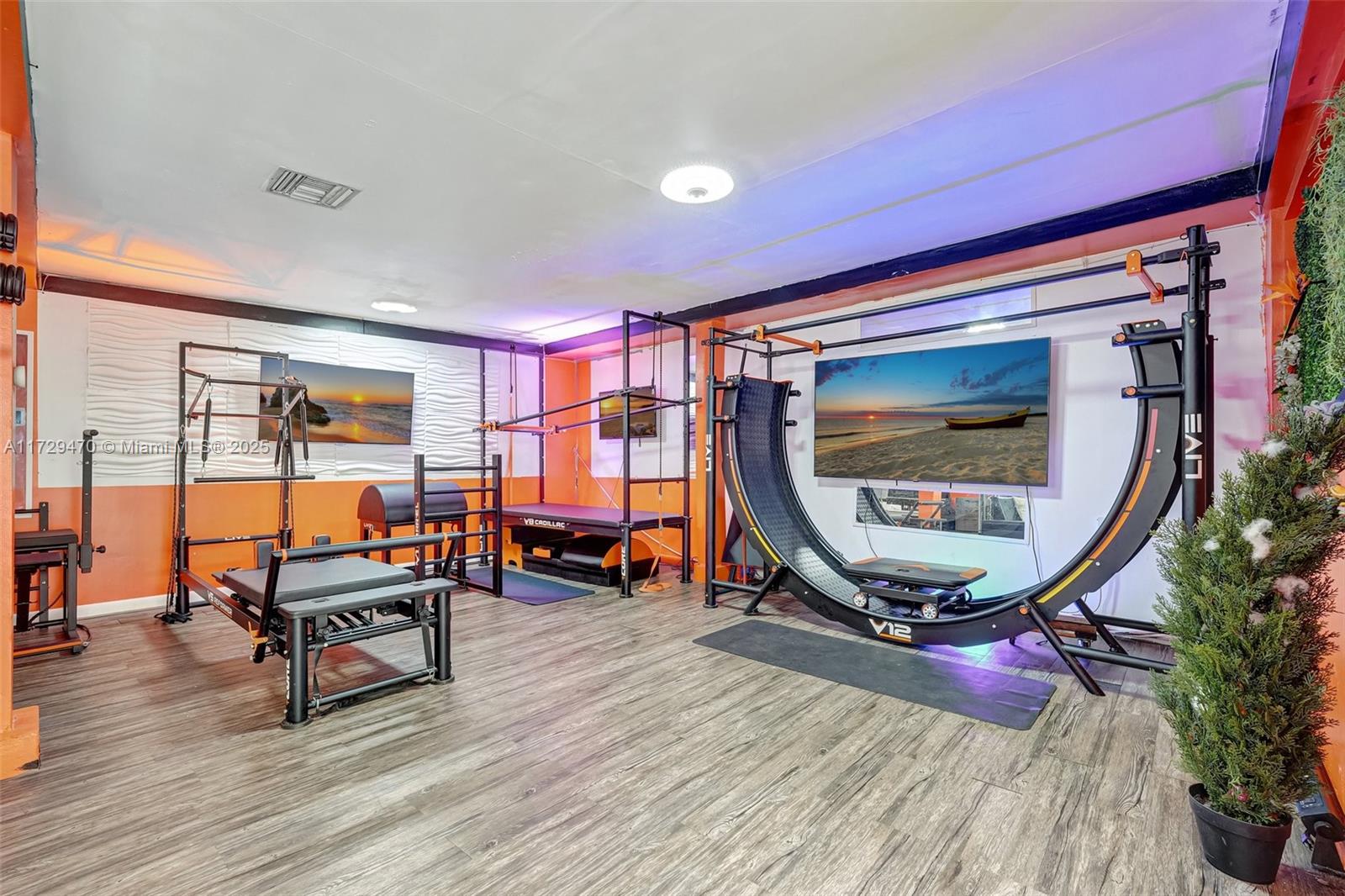 PICKWICK LAKE ESTS SEC 2 - Residential