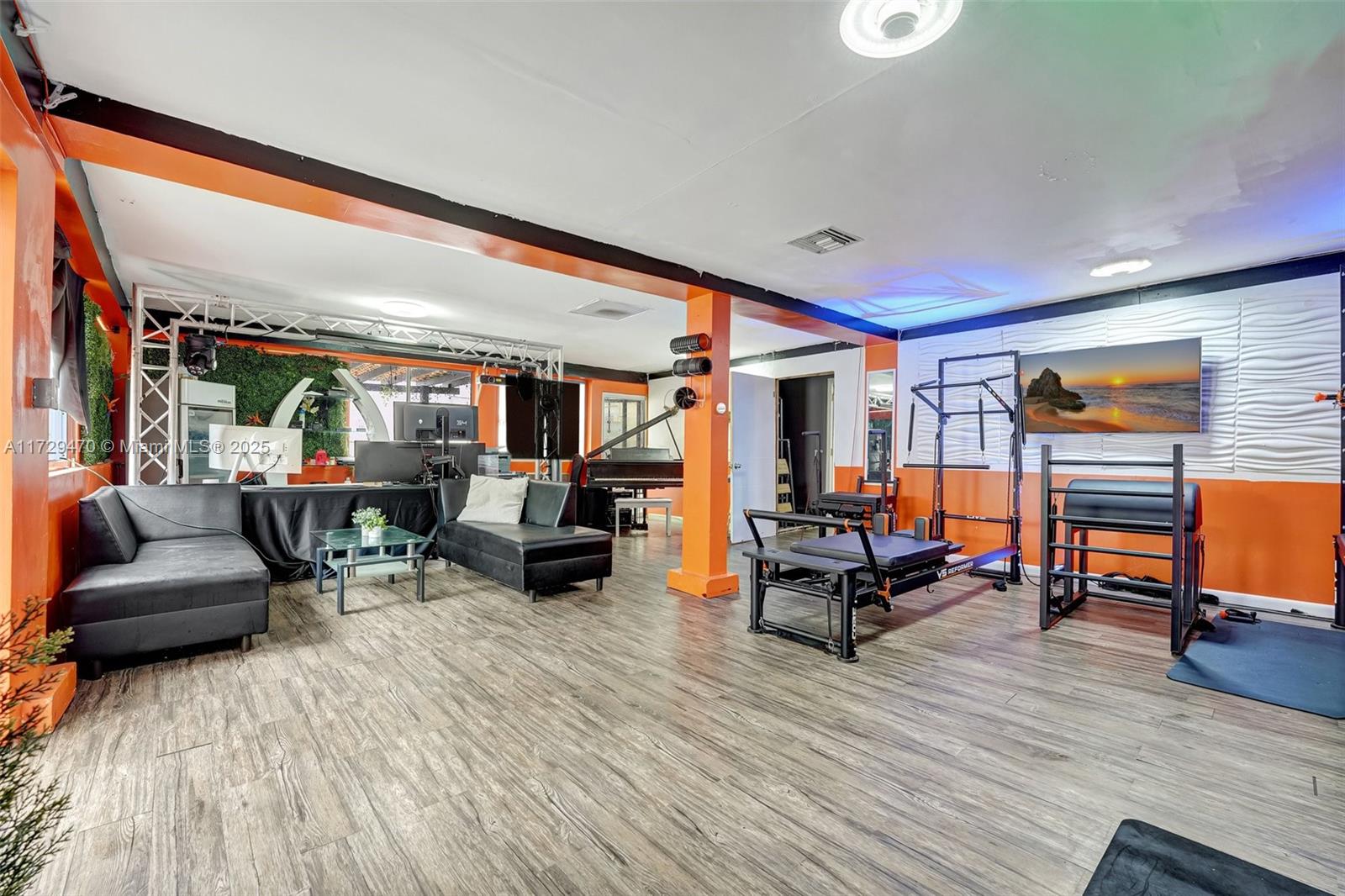 PICKWICK LAKE ESTS SEC 2 - Residential