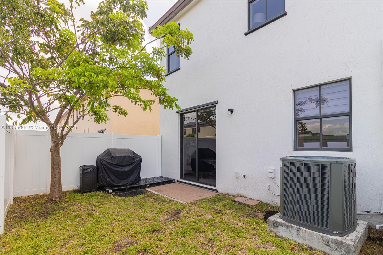 AQUABELLA NORTH REPLAT - Residential