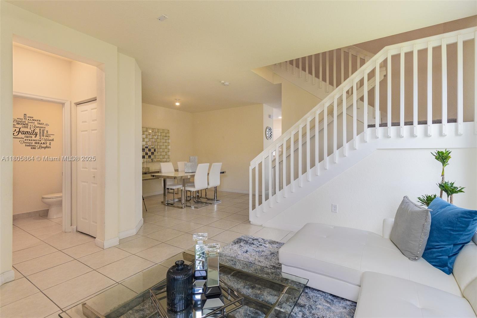 AQUABELLA NORTH REPLAT - Residential