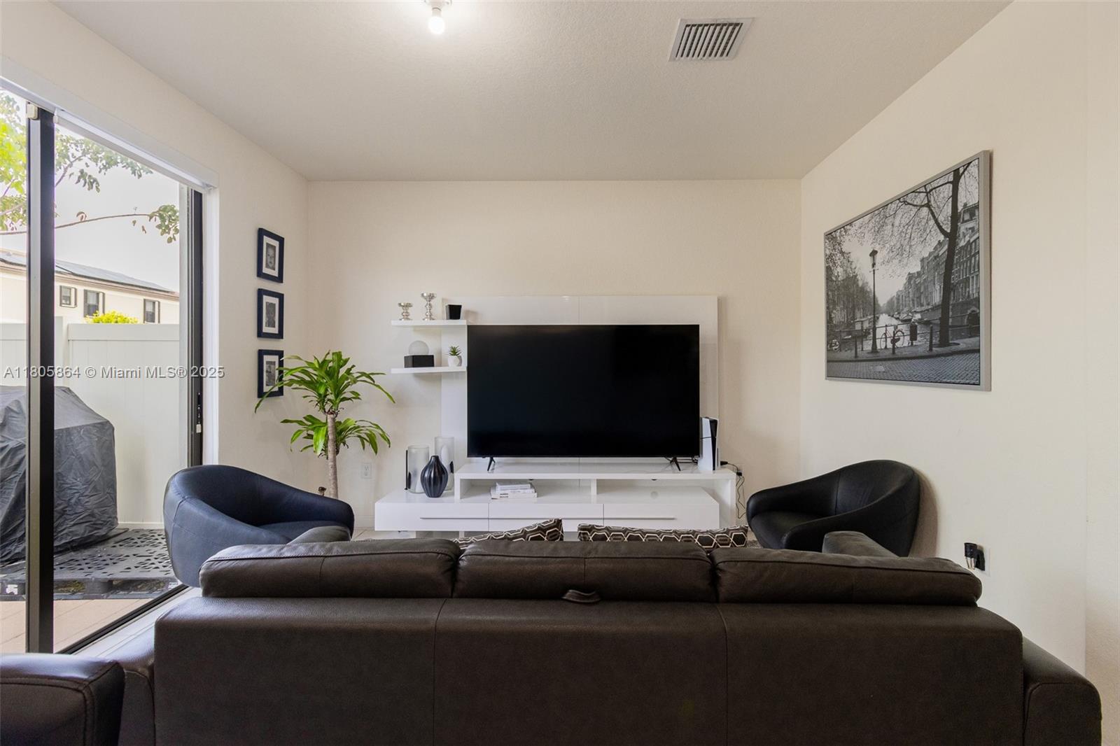 AQUABELLA NORTH REPLAT - Residential