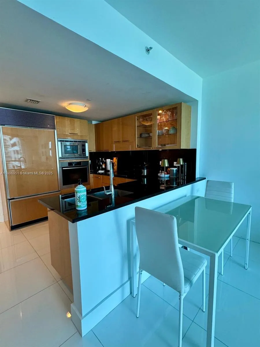 Miami Beach, Florida 33141, United States, 1 Bedroom Bedrooms, ,1 BathroomBathrooms,Residential,Active,133945