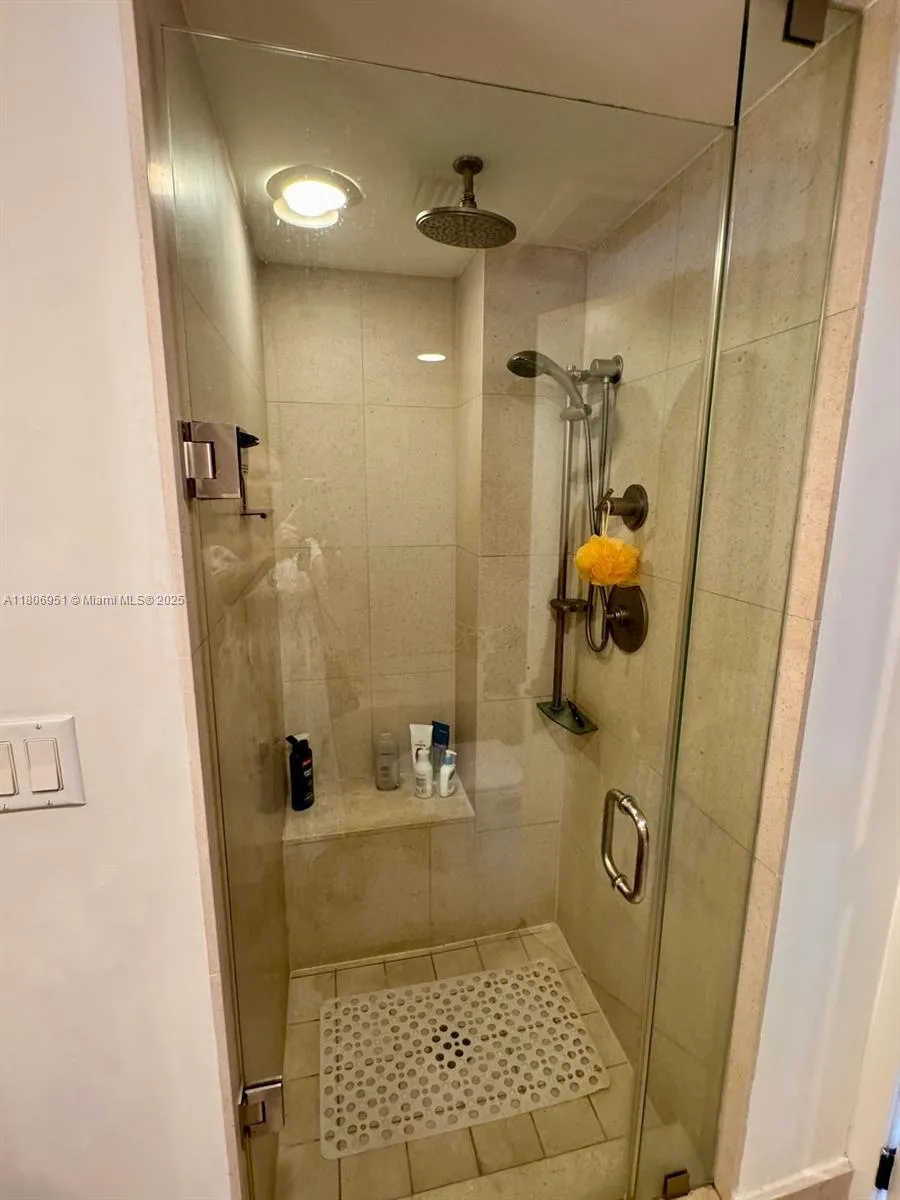 Miami Beach, Florida 33141, United States, 1 Bedroom Bedrooms, ,1 BathroomBathrooms,Residential,Active,133945