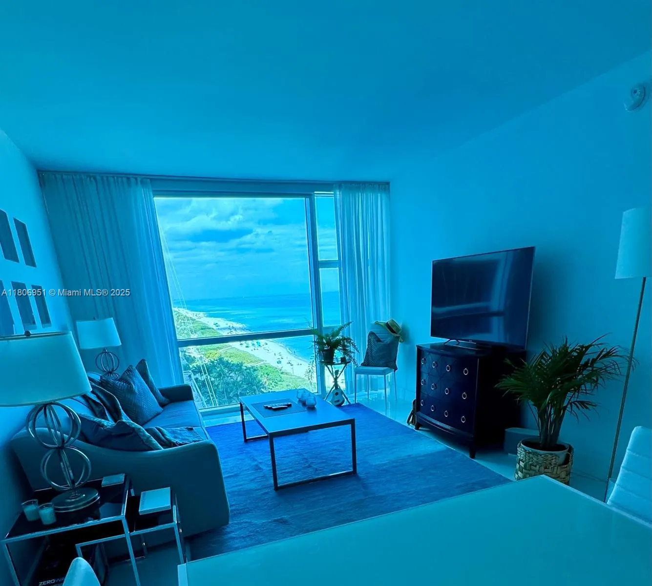 Miami Beach, Florida 33141, United States, 1 Bedroom Bedrooms, ,1 BathroomBathrooms,Residential,Active,133945